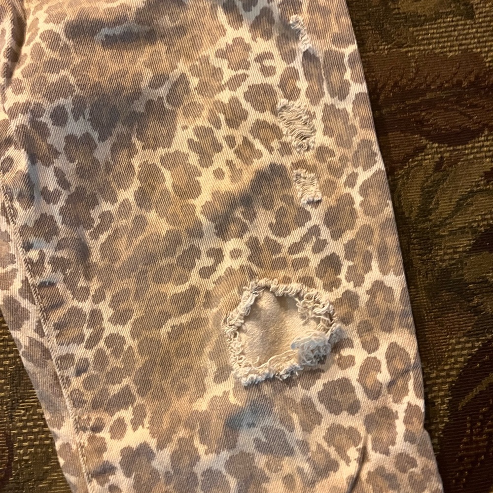 Kids size 6 cheetah print pants